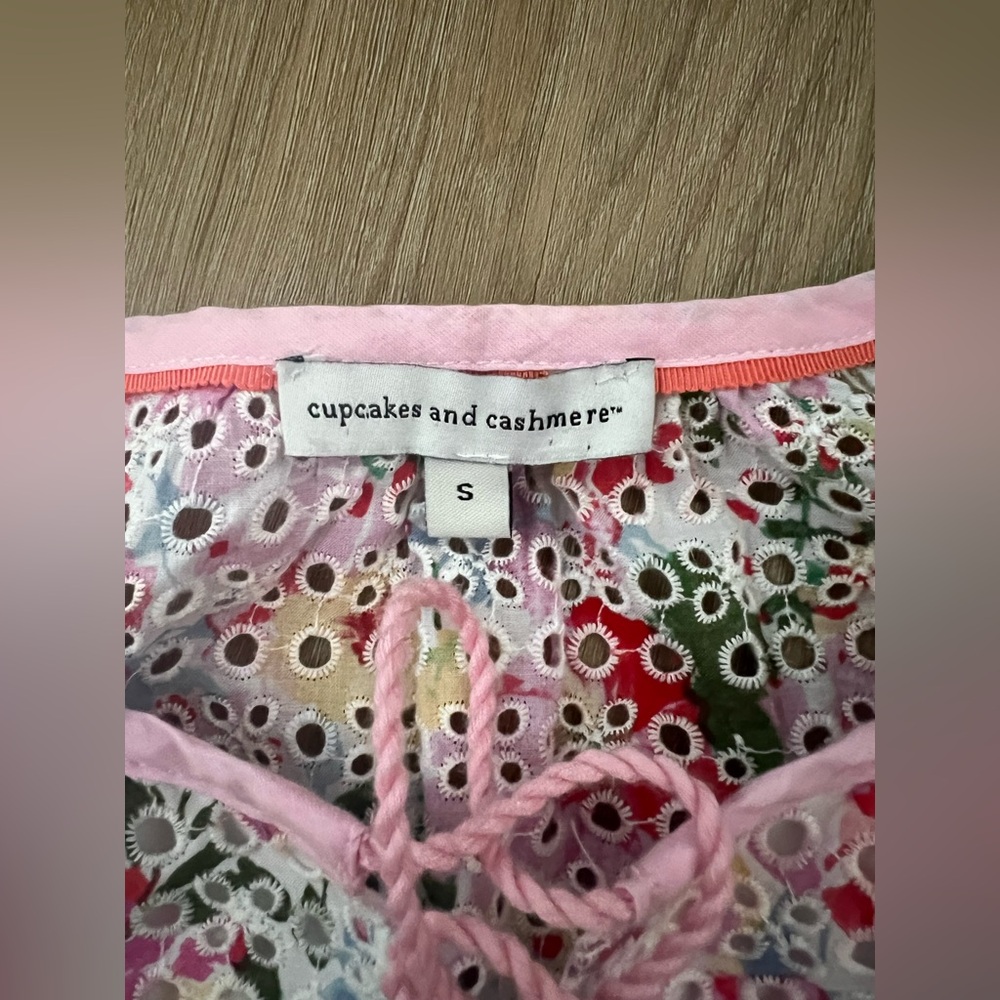 CUPCAKES AND CASHMERE Colorful Eyelet Top EUC - Picture 7 of 8